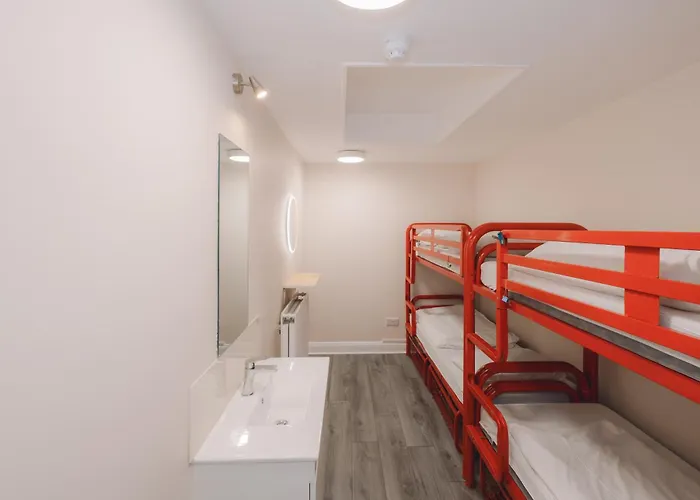 Astor Victoria Hostel